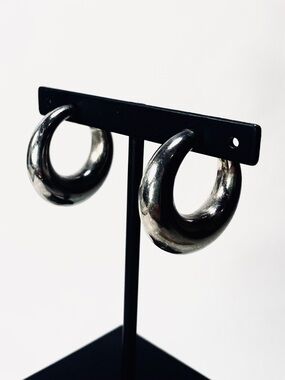 Sterling Silver ? Chunky Hallow Hoop Stud Post Earrings